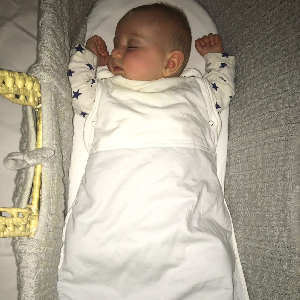 organic baby sleeping bag for a safer sleep 