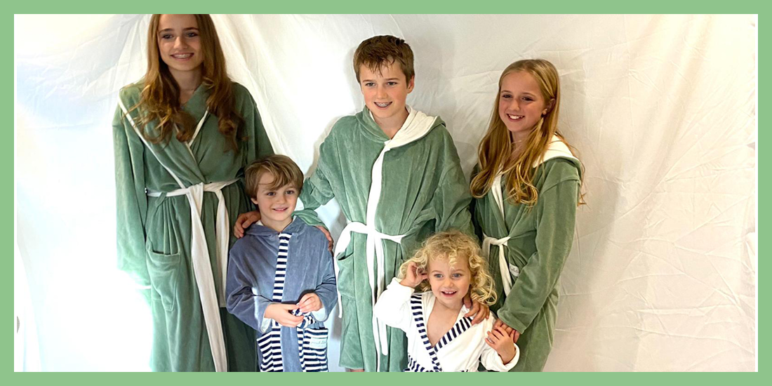 S1562  Simplicity Sewing Pattern Childs Teens  Adults Robe and Belt   Simplicity
